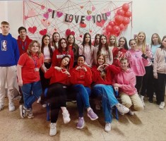 Powiększ zdjęcie Walentynkowa kl.2AH