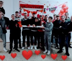 Powiększ zdjęcie Walentynkowa klasa 1el