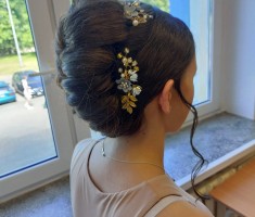 Powiększ zdjęcie Fryzura wykonana przez mistrzynię