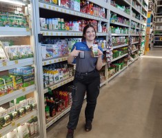 Powiększ zdjęcie Uczniowie klasy 2 podczas praktyk w Castoramie