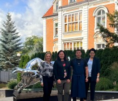 Powiększ zdjęcie Zdjęcie przedstawia uczestników spotkania w Villatoro