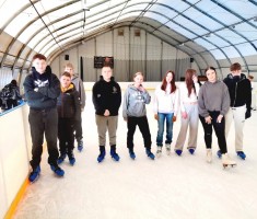 Przejdź do - Lekcja wf na lodowisku