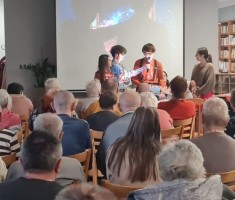 Powiększ zdjęcie Występ artystyczny