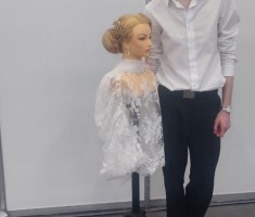 Powiększ zdjęcie Efekt końcowy pracy Oskara - fryzura ślubna