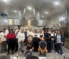 Powiększ zdjęcie Zdjęcie przedstawia uczestników job shadowing w Lizbonie w branży gastronomicznej