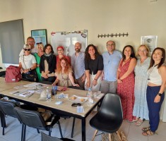 Powiększ zdjęcie Zdjęcie przedstawia uczestników job shadowing w Grecji - nauczyciele z Polski, Włoch i Grecji