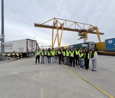 Powiększ zdjęcie Suwnica%20bramowa