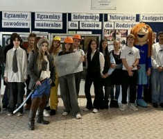 Powiększ zdjęcie Urodziny%20Emilii%20Plater