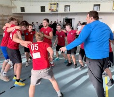 Powiększ zdjęcie Radość po zakończonym meczu finałowym