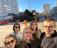 Powiększ zdjęcie Konferencja%20