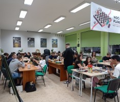 Powiększ zdjęcie Uczestnicy Nocy Gier Planszowych