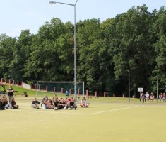 Powiększ zdjęcie Piotr Kosewicz z młodzieżą