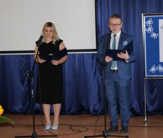 Powiększ zdjęcie Przedstawiciele klas czwartych