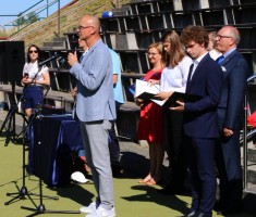 Powiększ zdjęcie Pan Dariusz Janaś - Dyrektor Szkoły