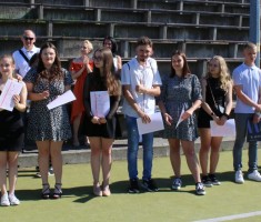 Powiększ zdjęcie Wyróżnienia