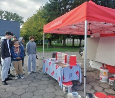 Powiększ zdjęcie Uczniowie klasy 2 k/b podczas szkolenia