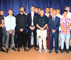 Powiększ zdjęcie Uczniowie klasy 3bms z wychowawcą