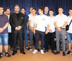 Powiększ zdjęcie Uczniowie klasy 3bwe z wychowawcą