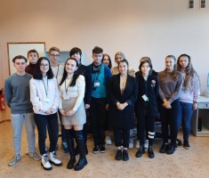 Powiększ zdjęcie Olimpiada Statystyczna: zdjęcie grupowe