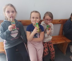 Powiększ zdjęcie Wspólnie z przedszkolakami