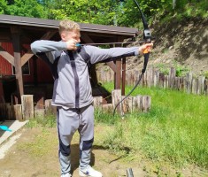 Powiększ zdjęcie Strzelanie z łuku
