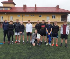 Powiększ zdjęcie Reprezentanci ZSP w Zgorzelcu, którzy startowali w sztafetowych biegach przełajowych