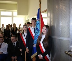 Powiększ zdjęcie Poczet Sztandarowy naszej Szkoły