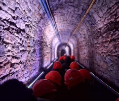 Powiększ zdjęcie Podziemny spływ Sztolnią