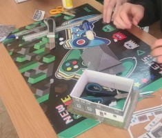 Powiększ zdjęcie Zdjęcie - Niecodzienna lekcja patriotyzmu