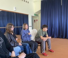 Powiększ zdjęcie Uczniowie podczas szkolenia