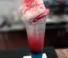 Powiększ zdjęcie zdjęcie ze szkolenia barmańskiego