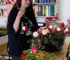 Powiększ zdjęcie zdjęcia z warsztatów florystycznych