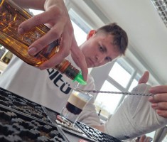 Powiększ zdjęcie zdjęcie ze szkolenia barmańskiego