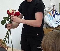 Powiększ zdjęcie zdjęcia z warsztatów florystycznych