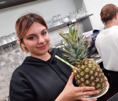 Powiększ zdjęcie zdjęcie ze szkolenia barmańskiego