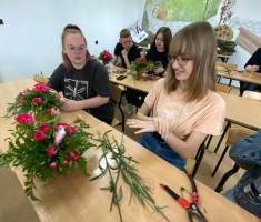 Powiększ zdjęcie zdjęcia z warsztatów florystycznych