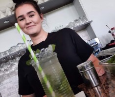 Powiększ zdjęcie zdjęcie ze szkolenia barmańskiego