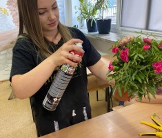 Powiększ zdjęcie zdjęcia z warsztatów florystycznych