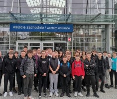 Przejdź do - Wycieczka uczniów klas samochodowych na Targi Motoryzacyjne MOTOR SHOW POZNAŃ 