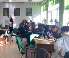 Powiększ zdjęcie Wybory na świetlicy